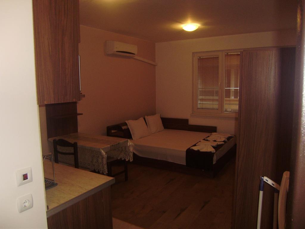 Apartments Vesi And Gery เปาโมเรีย ห้อง รูปภาพ