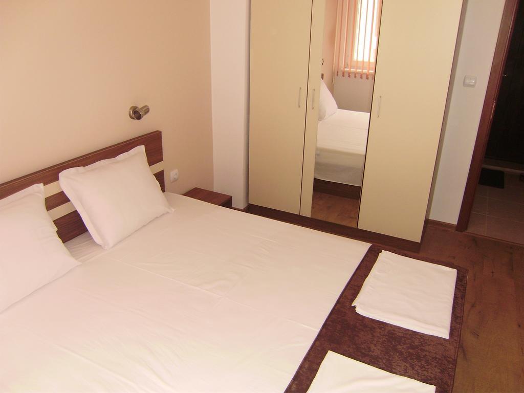 Apartments Vesi And Gery เปาโมเรีย ภายนอก รูปภาพ